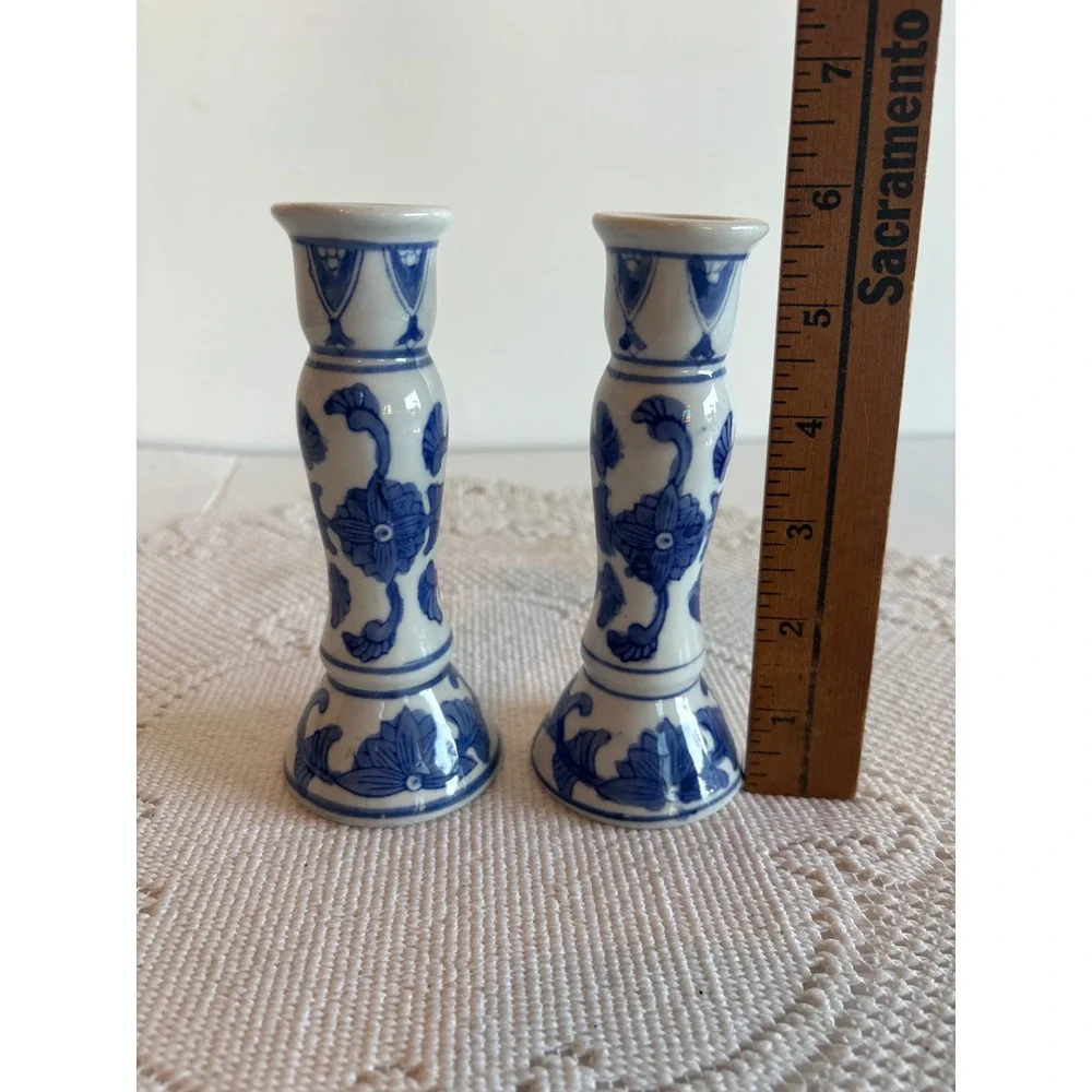Unbranded vintage pair